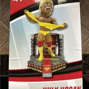 Hulk Hogan WWE Light Up Stage Entrance Bobblehead FOCO NEW ORIG BOX NIB Limited